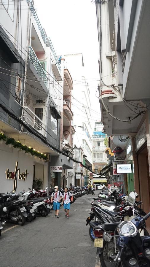 Maiam Homestay Хошимин Экстерьер фото
